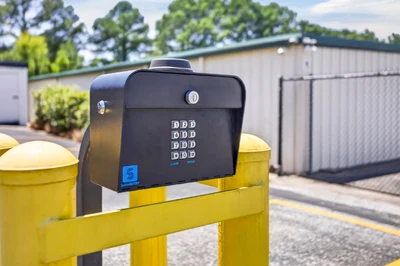 Gate-Lock